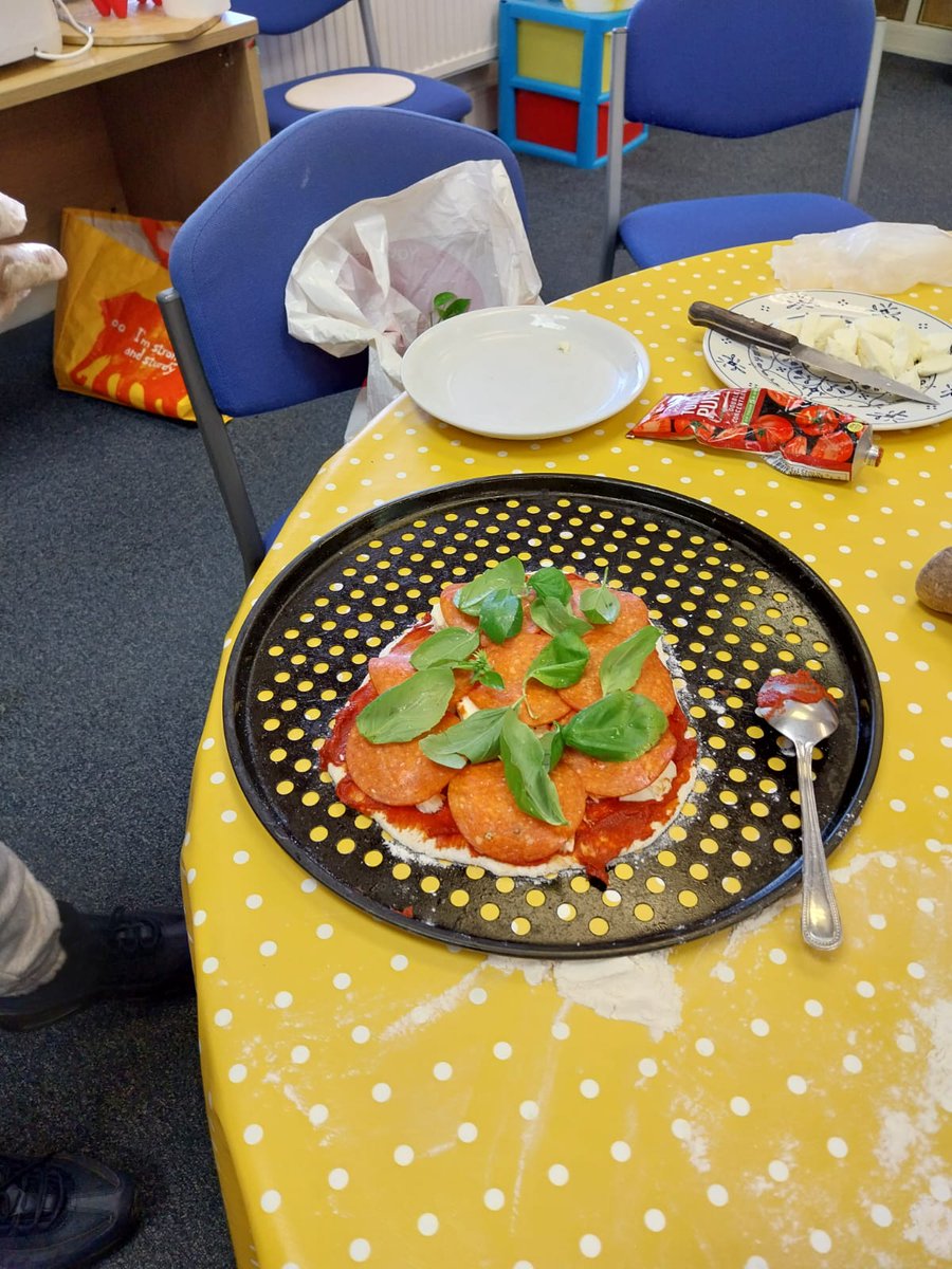 BasisYorkshire's tweet photo. A Wednesday Workshop success! The pizzas were made from scratch and turned out delicious.
One was even made in the air fryer!!! π€
#BasisYorkshire #WednesdayWorkshop #charity #support #Leeds https://t.co/9pJyxNOG6j