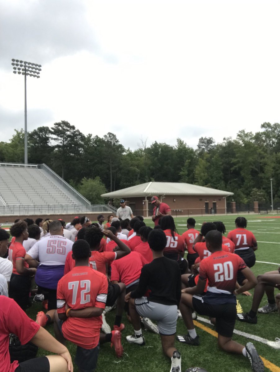fastdawg101's tweet photo. Blessed to Have one of my Day 1’s Carl West former Gamecock FCA LEADER SHARING WITH US ⁦@WestwoodFB⁩ https://t.co/pZQQuEDPtp