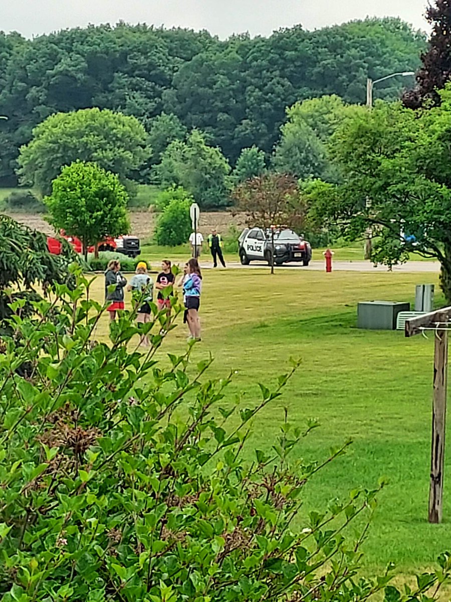 TheTimReport's tweet photo. #BREAKING: Jefferson Co. dispatch confirms a plane crash in Watertown. No other details.. Someone who lives near the scene says it happened at Brandt Quirk Park :"heard a large noise &amp; house shook." 

She says the park is currently closed. Follow  @erinsullivantv  @nbc15_madison https://t.co/dToeg76RUw