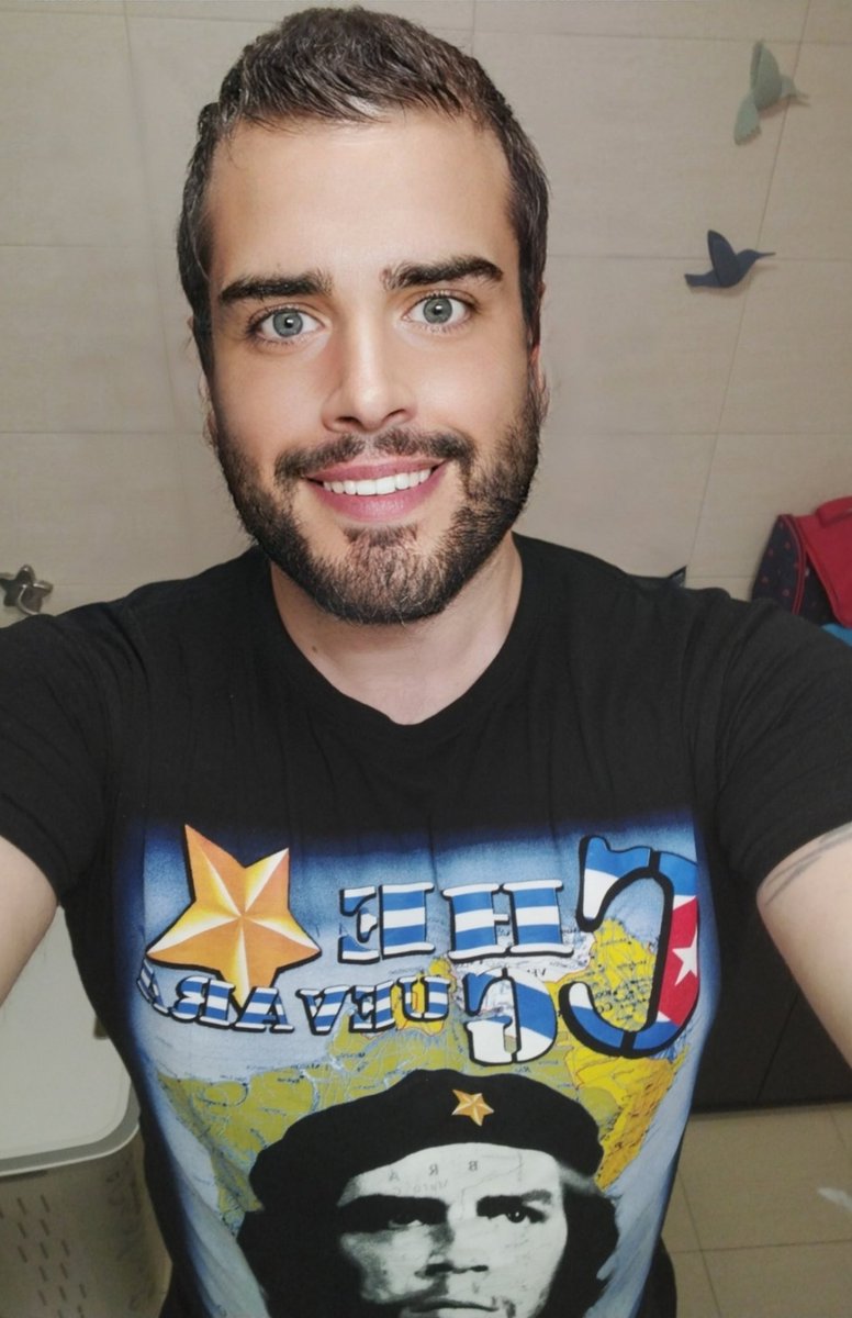 "No creo que seamos parientes muy cercanos, pero si usted es capaz de temblar de indignación cada vez que se comete una injusticia en el mundo, somos compañeros, que es más importante"
#95Aniversario #ComoElChe 💪❤️🇨🇺