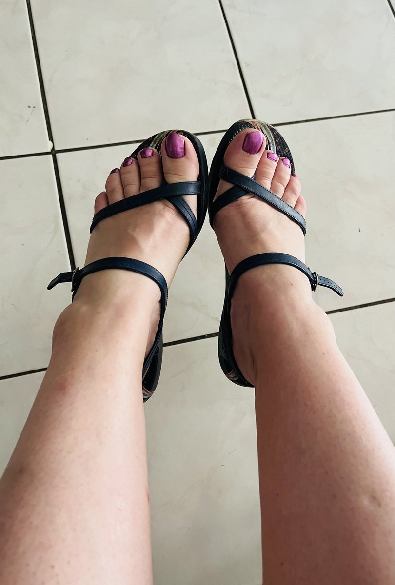 LoveFeetFirst's tweet photo. https://t.co/Z0nlen9Odm

#feet #foot #lab #قدم #këmbë #脚 #フット #piede #pie #pied #Fuß #onlyFans https://t.co/NHmeZnxR4v
