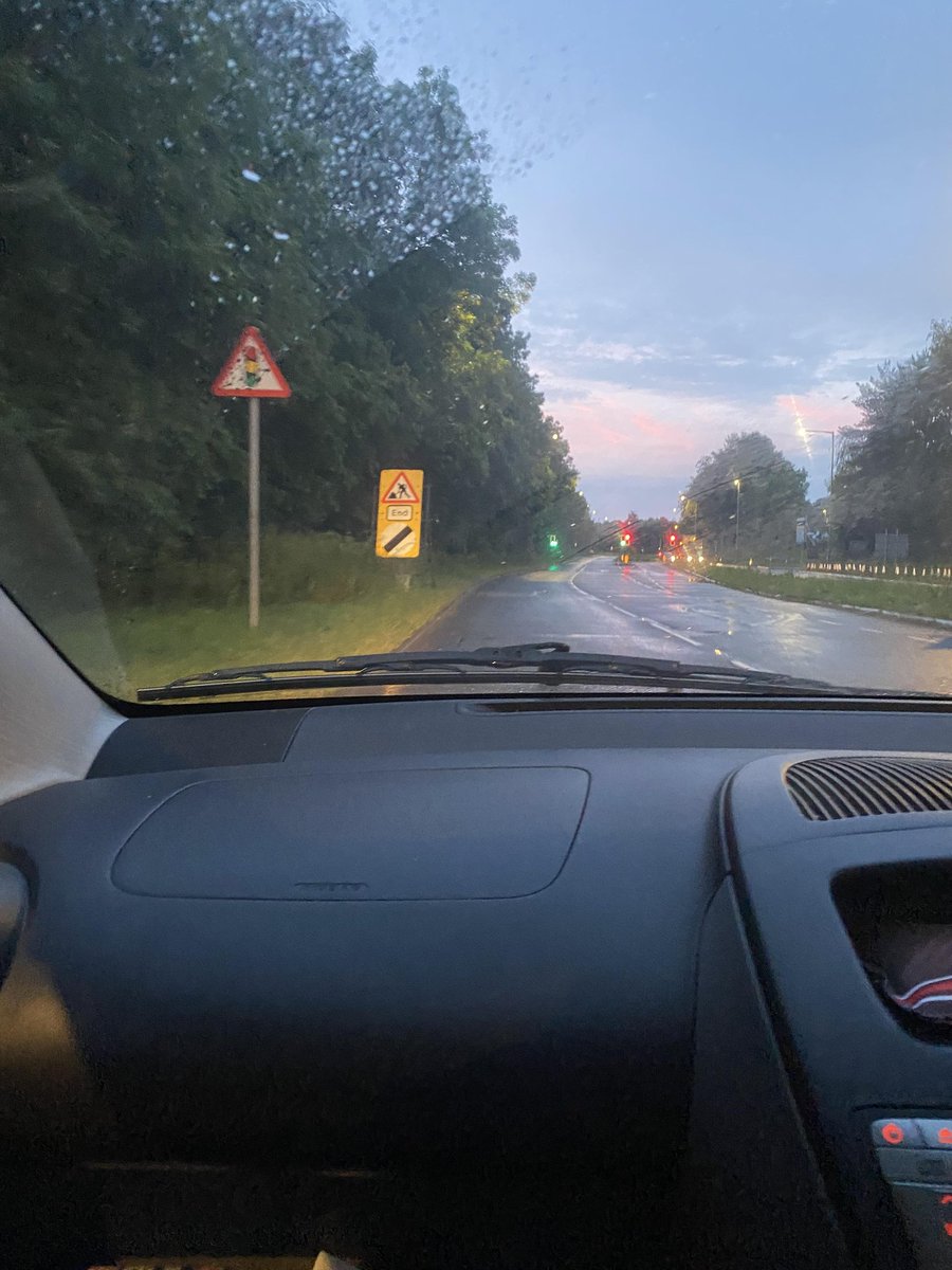 LukeDanielEmery's tweet photo. @NationalHways there appears to be some temporary signage that conflicts with the permanent signs on the A521 in Draycott. Leaving the temporary speed restriction on the A50, entering the A521 the speed limit is supposed to be 40mph but the temp signs show national, please help! https://t.co/2eHuKqWBq8