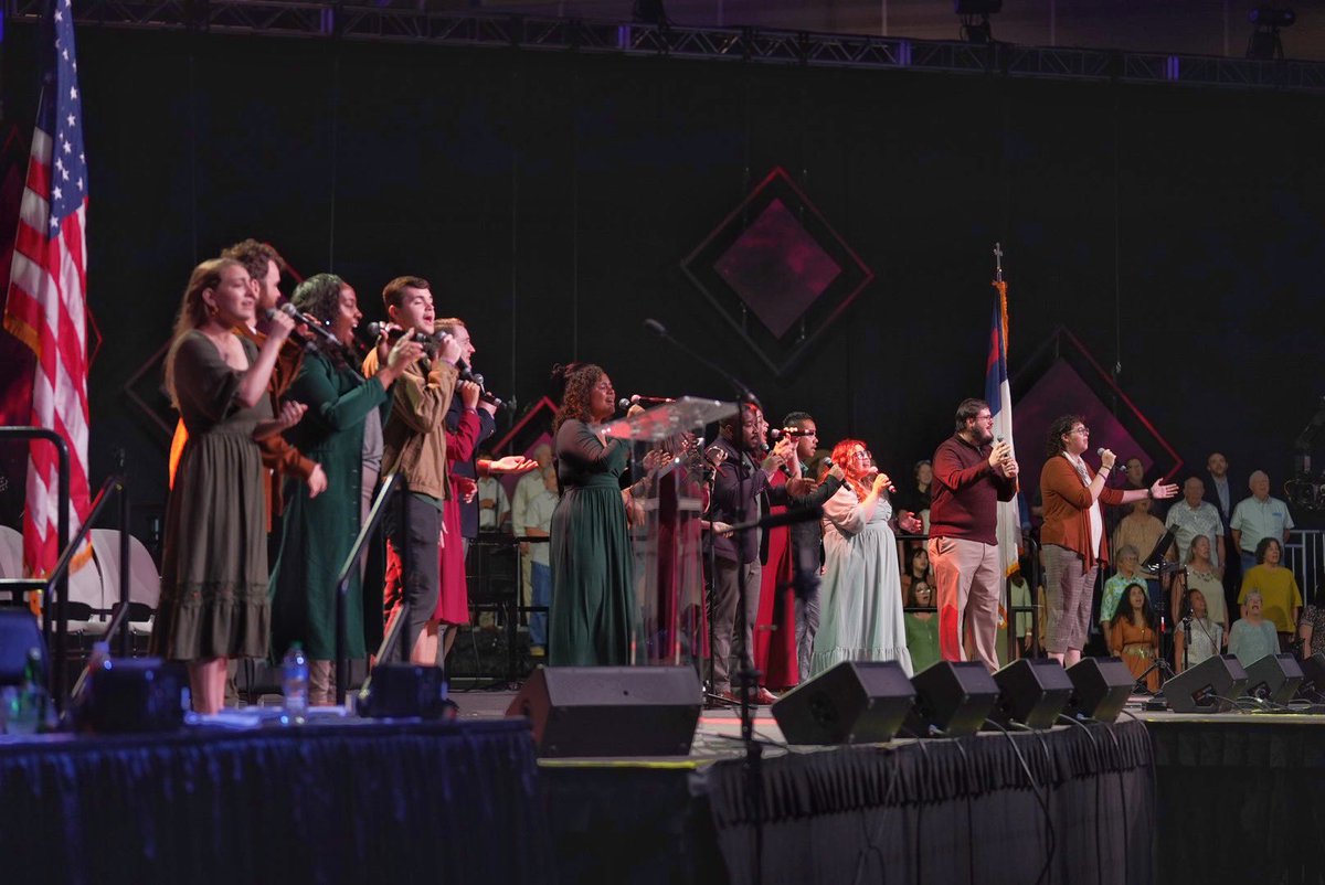 SWBTS's tweet photo. Any morning that starts with being led in worship by our @SWBTSMusic students and faculty is a good one. #SBC23 https://t.co/0kQAsy3iqt