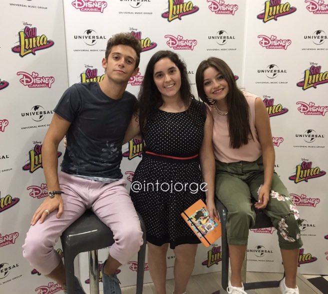 karolsthrowback's tweet photo. June 14, 2017: @karolsevilla and @_ruggero with fans at the M&amp;G in Milan https://t.co/bKrC3ceYzH