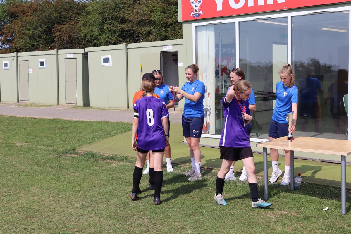 York City Ladies FC (@yorkcitylfc) on Twitter photo Alice, Fliss, Emily and Abbey popped down to the <a href="/YCFCFoundation/">York City FC Foundation</a>'s first ever girls only tournament on Sunday to present the teams with their medals and trophies.
It was great to see so many local girls grassroots clubs getting involved
#YCLFC #MinsterBelles #HerGameToo Alice, Fliss, Emily and Abbey popped down to the <a href="/YCFCFoundation/">York City FC Foundation</a>'s first ever girls only tournament on Sunday to present the teams with their medals and trophies.
It was great to see so many local girls grassroots clubs getting involved
#YCLFC #MinsterBelles #HerGameToo