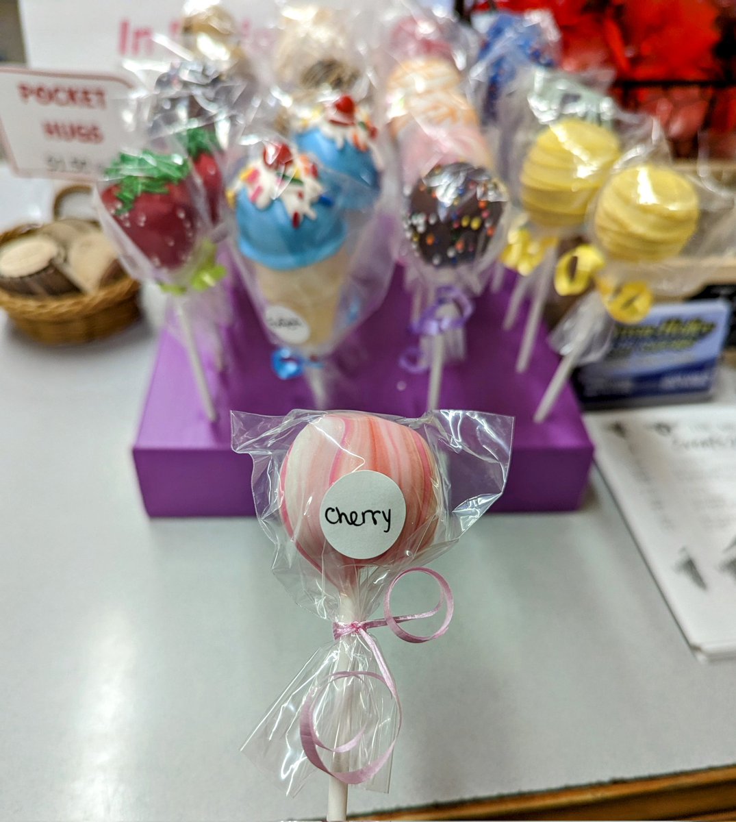 SweetLifeCount1's tweet photo. New cake pop flavor this week! Stop in &amp; try one of these delicious little beauties! https://t.co/HP6577oP0Z
