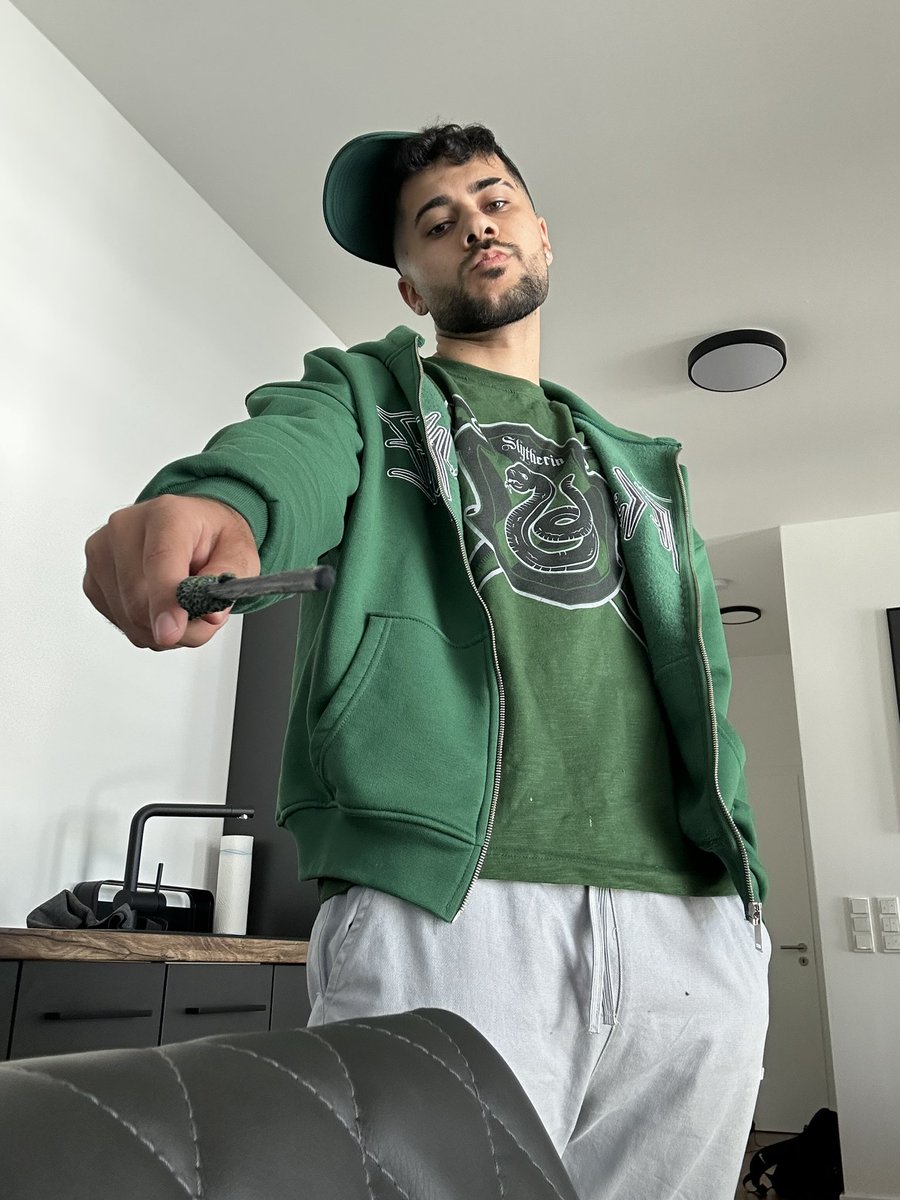 Hamed on Twitter "Accio deine Nummer! ( Harry Potter Rizz )"