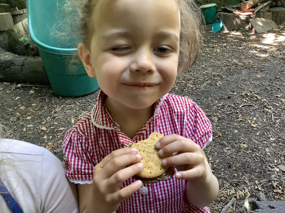 MoorlandPrm's tweet photo. Reception had great fun toasting marshmallows to make s’mores yesterday!
R said “Mmmmm these are yummy! Can we have more?!”
#Takingcontrolledrisk #Buildingconfidence #RaisingSelfEsteem https://t.co/ZhmvPnsXyd