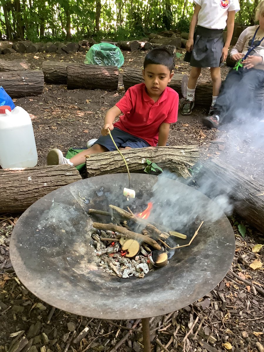 MoorlandPrm's tweet photo. Reception had great fun toasting marshmallows to make s’mores yesterday!
R said “Mmmmm these are yummy! Can we have more?!”
#Takingcontrolledrisk #Buildingconfidence #RaisingSelfEsteem https://t.co/ZhmvPnsXyd