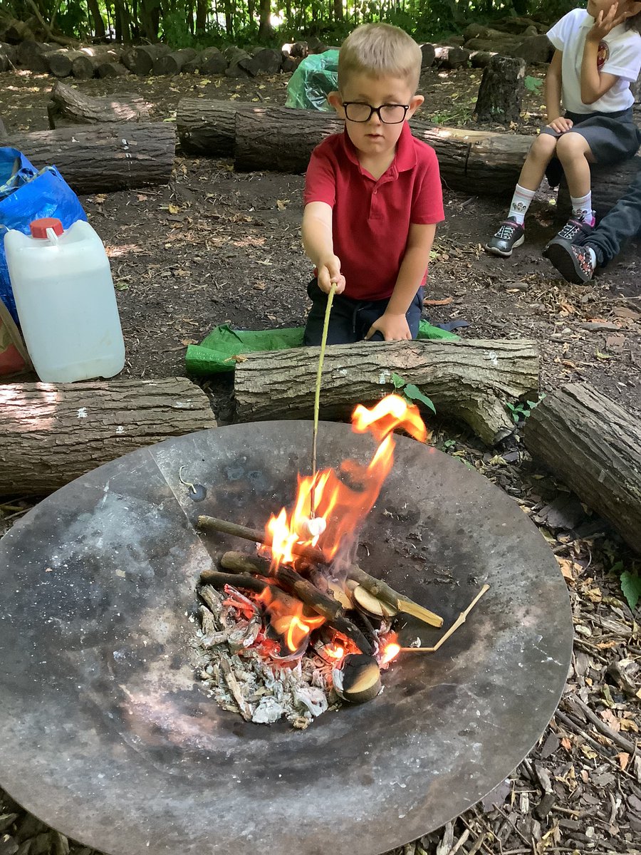 MoorlandPrm's tweet photo. Reception had great fun toasting marshmallows to make s’mores yesterday!
R said “Mmmmm these are yummy! Can we have more?!”
#Takingcontrolledrisk #Buildingconfidence #RaisingSelfEsteem https://t.co/ZhmvPnsXyd