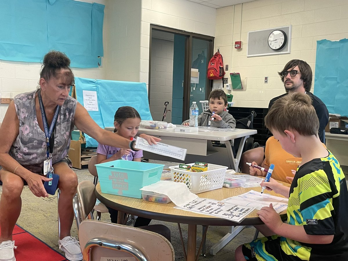 J_Reardon83's tweet photo. D34 Summer School rockstars! Keep up the great work! #D34ALLin https://t.co/vKwTWjzaaW