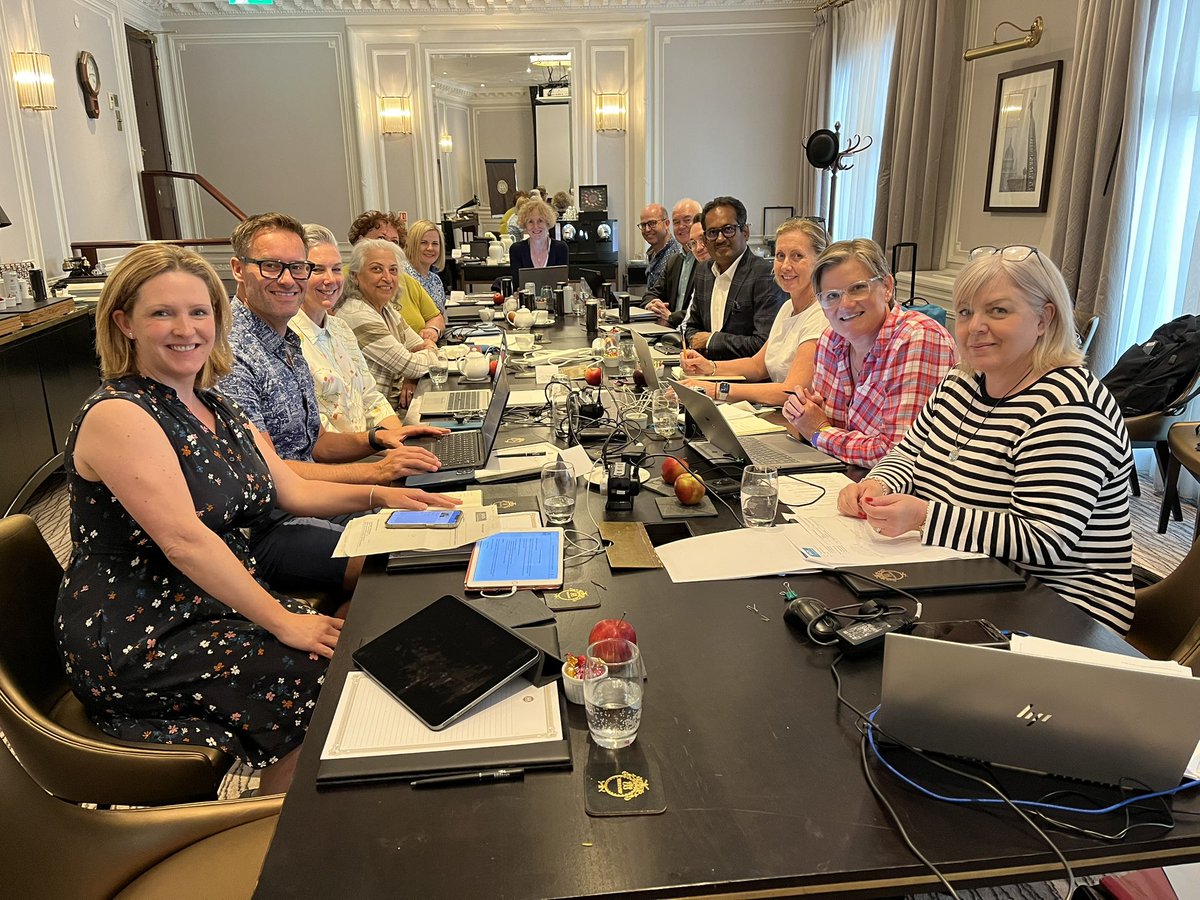 Lovely day for a BAOS council meeting! ☀️ Many topics covered today; from Oral Surgery training to undergrad engagement, widening involvement of dental colleagues to website development! Keep an eye for upcoming news and resources 👀 #BAOSUK #OralSurgery #dentistry #MedTwitter