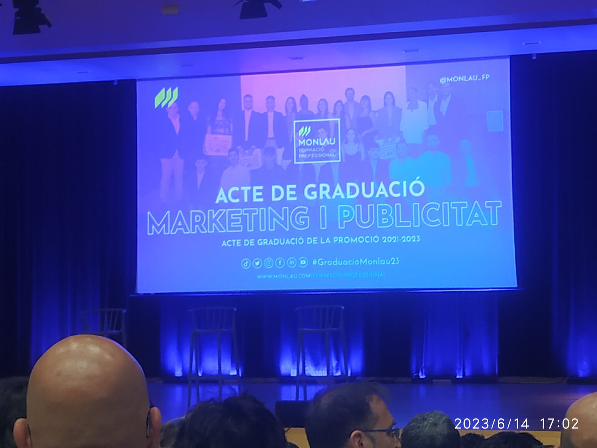 Sanchicobcn's tweet photo. #GraduacióMonlau23 https://t.co/HStZiUQf4j