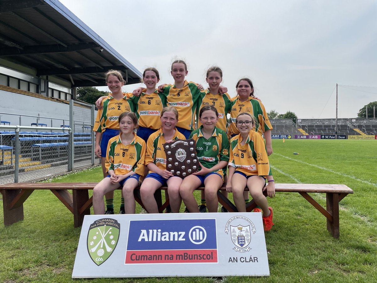 cnambanchlair's tweet photo. Winning team. Div 5 champs -Feakle https://t.co/K2MVmJRUHK