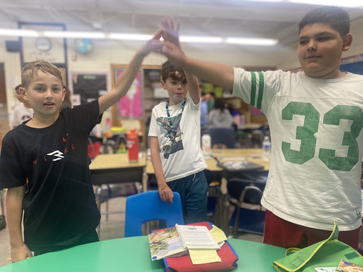 Kristin Santos tweet media