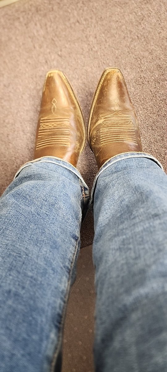 Time to get a pedicure!  And show off my toes lol