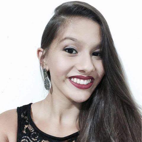 Sharon_BMetzger's tweet photo. antes da pandemia X depois da pandemia 
A diferença da maquiadora é gritante https://t.co/iCINqb92vy