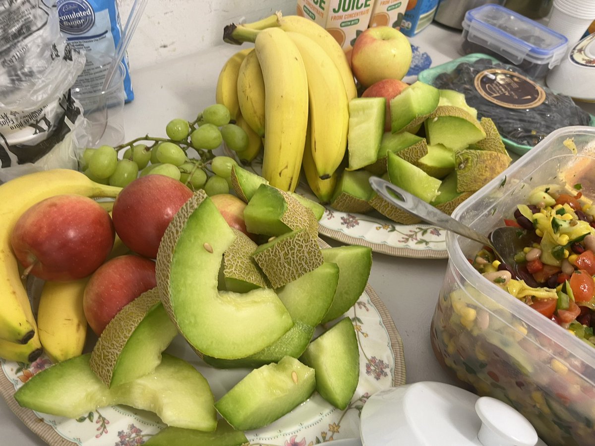 🎉 The East African Community celebrated in Stockwell today! 🌍🥳 Homemade foods marked the end of the successful empowering pilot programme on health risk management, led by Dr Vikesh Sharma and community worker, Radia Ahmed🍽️🌟 A tasty treat day for all! #CommunityEmpowerment