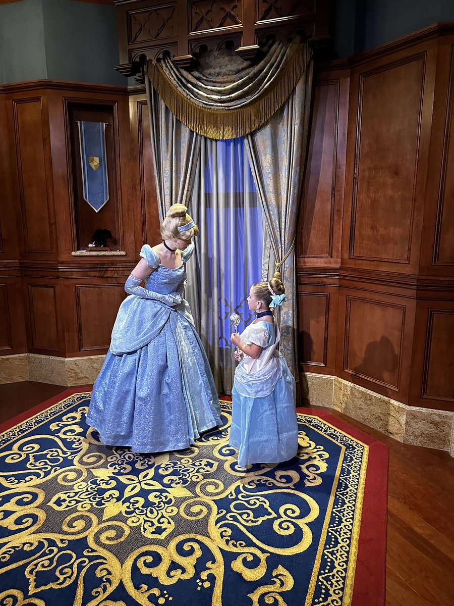 I was going to wait to post something but <a href="/disneyworld/">Walt Disney World</a> for the 1st time and I’m impressed with the effort they take and amount of joy it brings to Olivia it’s worth heat and $$.