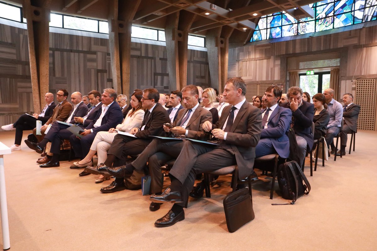 Stefano Tiburzi, COO di #SMI ha aperto l’incontro di oggi promosso da #Impresa e <a href="/ConfapiL/">Confapi Roma e Lazio</a> per la presentazione dell’Accordo con <a href="/intesasanpaolo/">Intesa Sanpaolo</a>: "Siamo associati ormai da diverso tempo ad IMPRESA e la ringrazio perché ci sta offrendo delle occasioni di confronto sempre molto