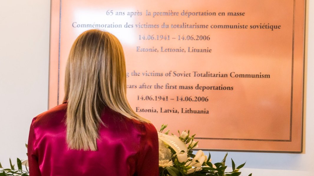 EP_President's tweet photo. We must remember the lessons of history and ensure they are never repeated.

Today @Europarl_EN honours the victims of the mass deportations to the Soviet Union starting in Baltic States 82 years ago.

#RememberTheirNames https://t.co/rmFxcRjntd