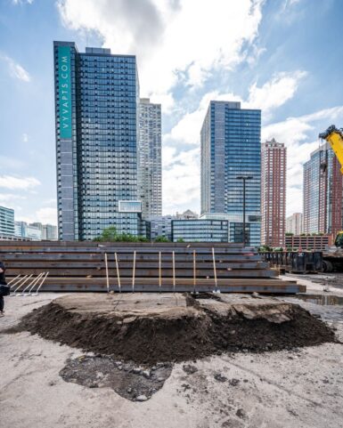 NewsByRENJ's tweet photo. From The Briefing: 6-13-23
@Brkfldproprtl , G&S #breakground on 802-unit #highrise at ShopRite #property in #JerseyCity
https://t.co/ASeigFX726
#NewJersey #NJ #TheDailyBriefing #commercialrealestate #newjerseyrealestate #RealEstateNJ #news #buy #sell #deal #CRE #NJCRE #RENJ https://t.co/MWO6Le1MvO