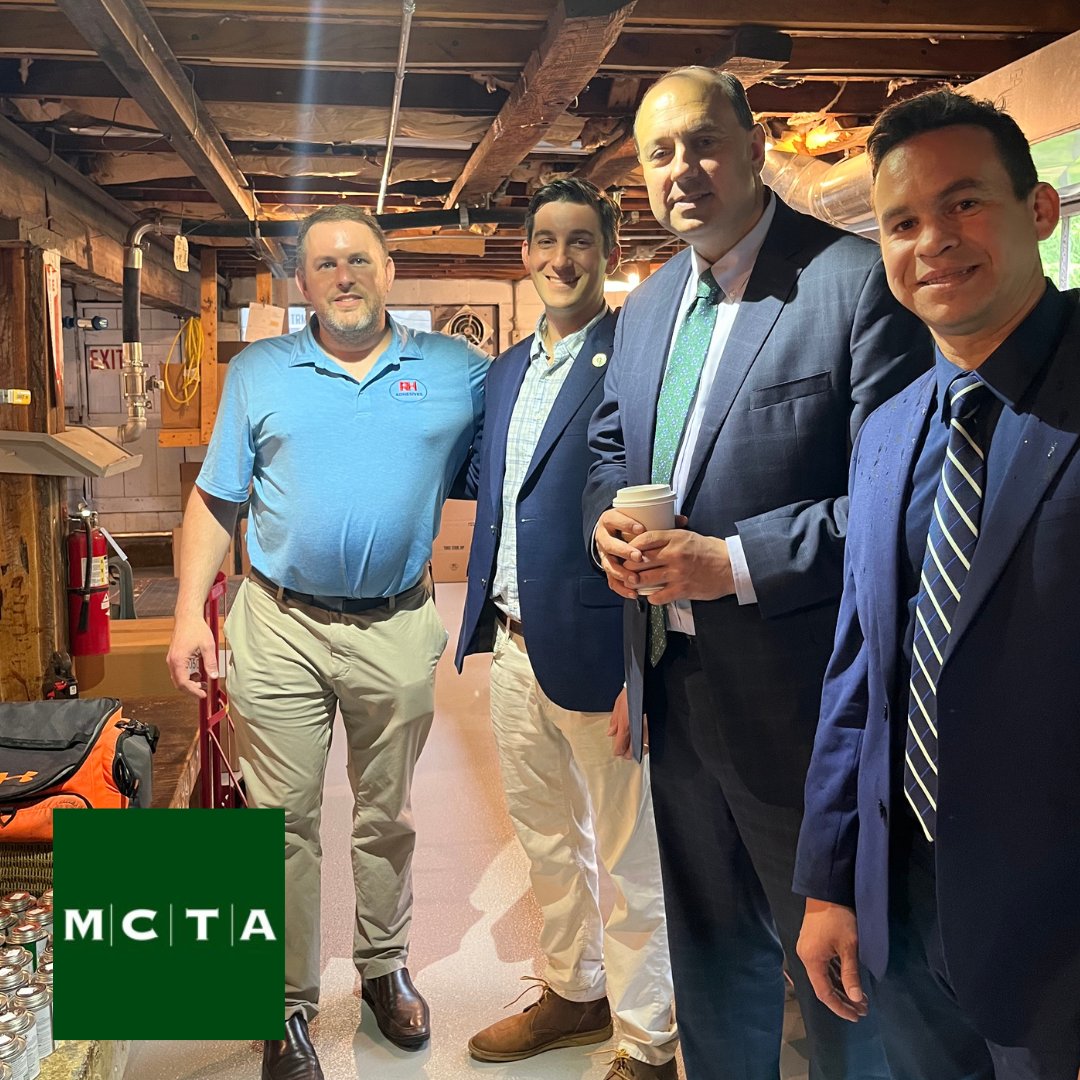 𝙏𝙤𝙪𝙧 𝙤𝙛 𝙍𝙃 𝘼𝙙𝙝𝙚𝙨𝙞𝙫𝙚𝙨 🤝
MCTA thanks Rep. Simon Cataldo, Sen. Jamie Eldridge and Rep. Danillo Sena for joining RH Adhesives President Mike Carpenter (far left) for a tour of his Acton facility. 

masscta.org