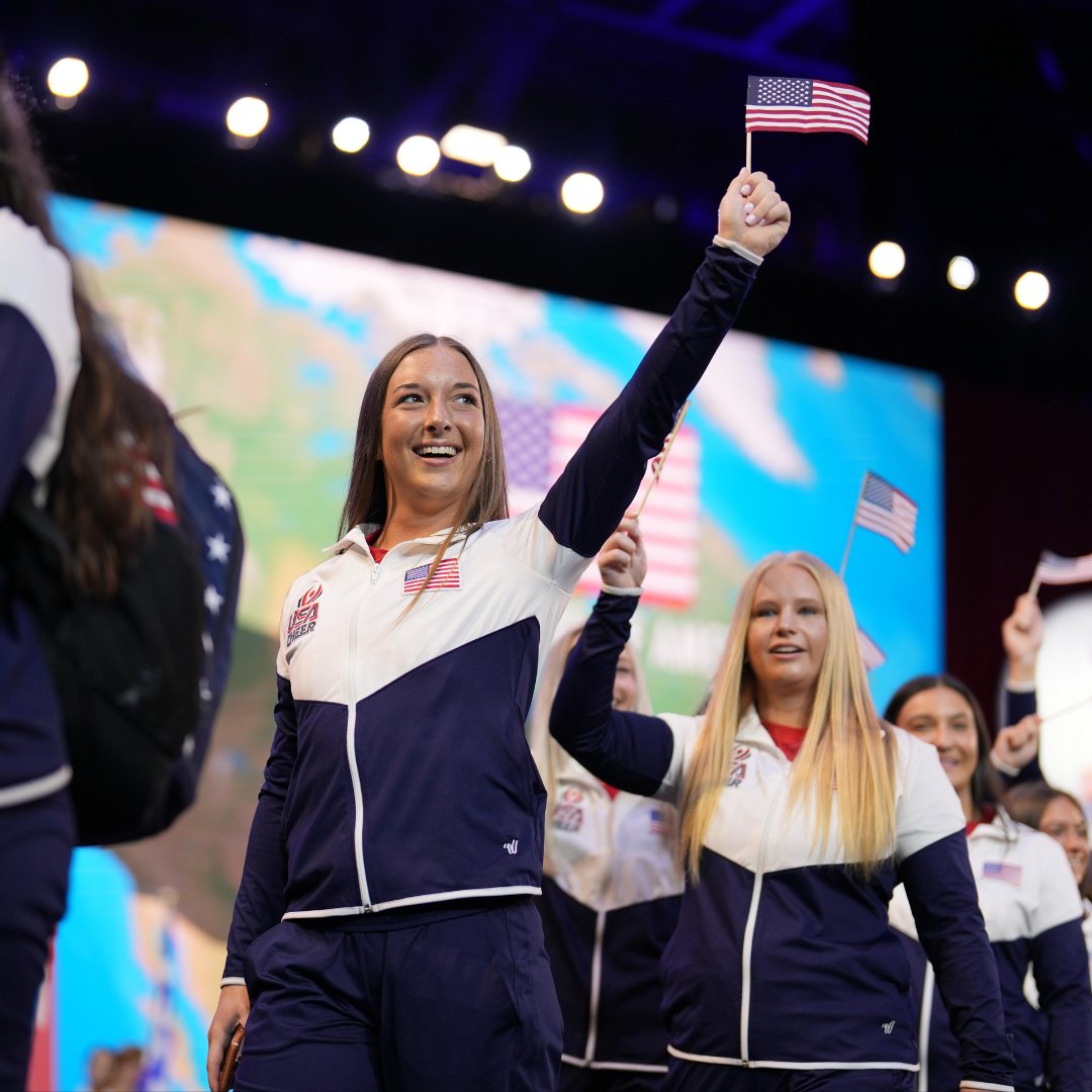 VarsitySpirit's tweet photo. Happy Flag Day! A day dedicated to celebrating the 𝘶𝘯𝘪𝘵𝘺 and 𝘭𝘪𝘣𝘦𝘳𝘵𝘺 that our flag has stood for since 1777! #FlagDay 🇺🇸 

📸 : @usacheer https://t.co/WUGmJol3Xx