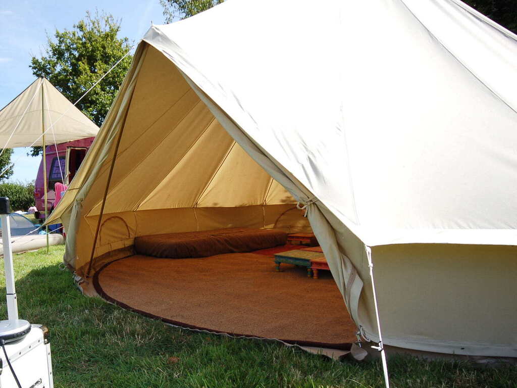 Adding flooring to your Bell Tents elevates you from 'camping' to 'glamping', providing added insulation and comfort! belltent.co.uk/collections/fl… 
#belltent