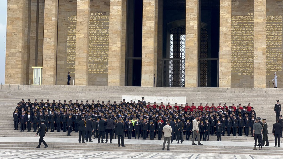flyhilal's tweet photo. Jandarmanın kuruluş yıldönümü kutlu olsun! 
#Jandarma184Yasında 
@jandarma https://t.co/G2l8WynD00
