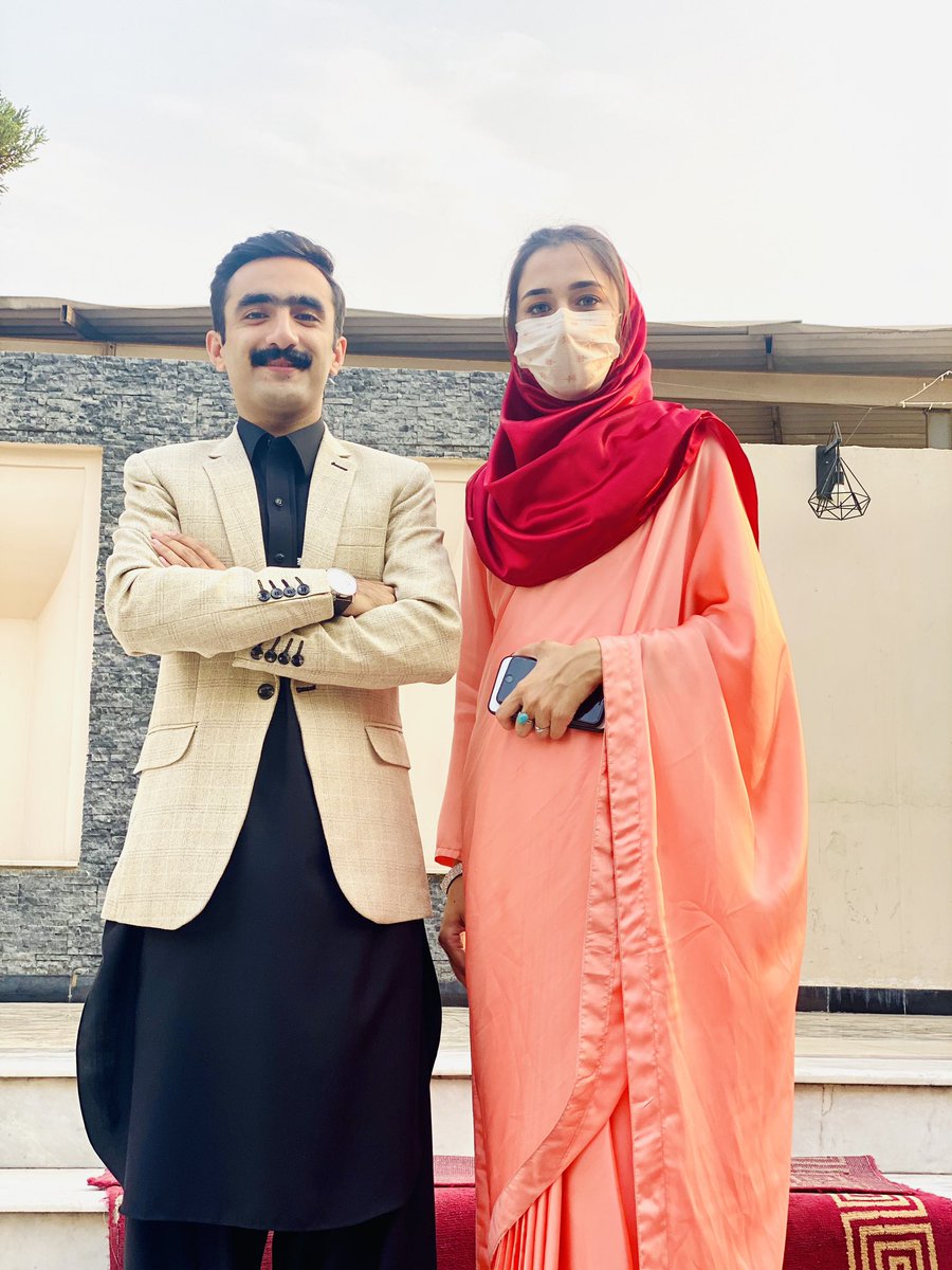 jansherkhan02's tweet image. It was dad’s dream to see both of us becoming doctors. A dream that he saw ages ago. Today, while the final result of Dr Naveed-E-Sahar came out he couldn’t stop himself from crying due to overwhelming joy. Mashaa Allah, you made us proud once again, my champion ♥️