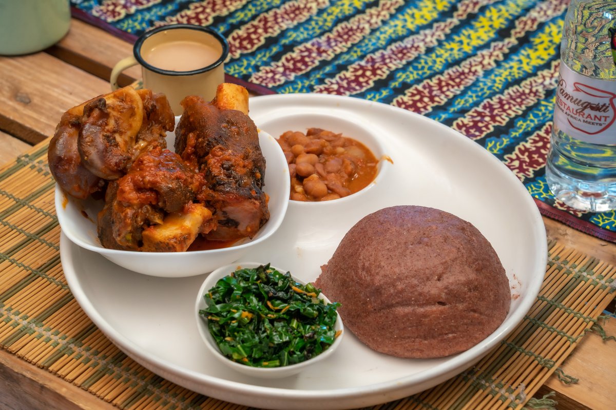 It's lunch time at Pamugoti😋

#traditionalfood
#lunch #AfricanRestaurant
#hararerestaurant