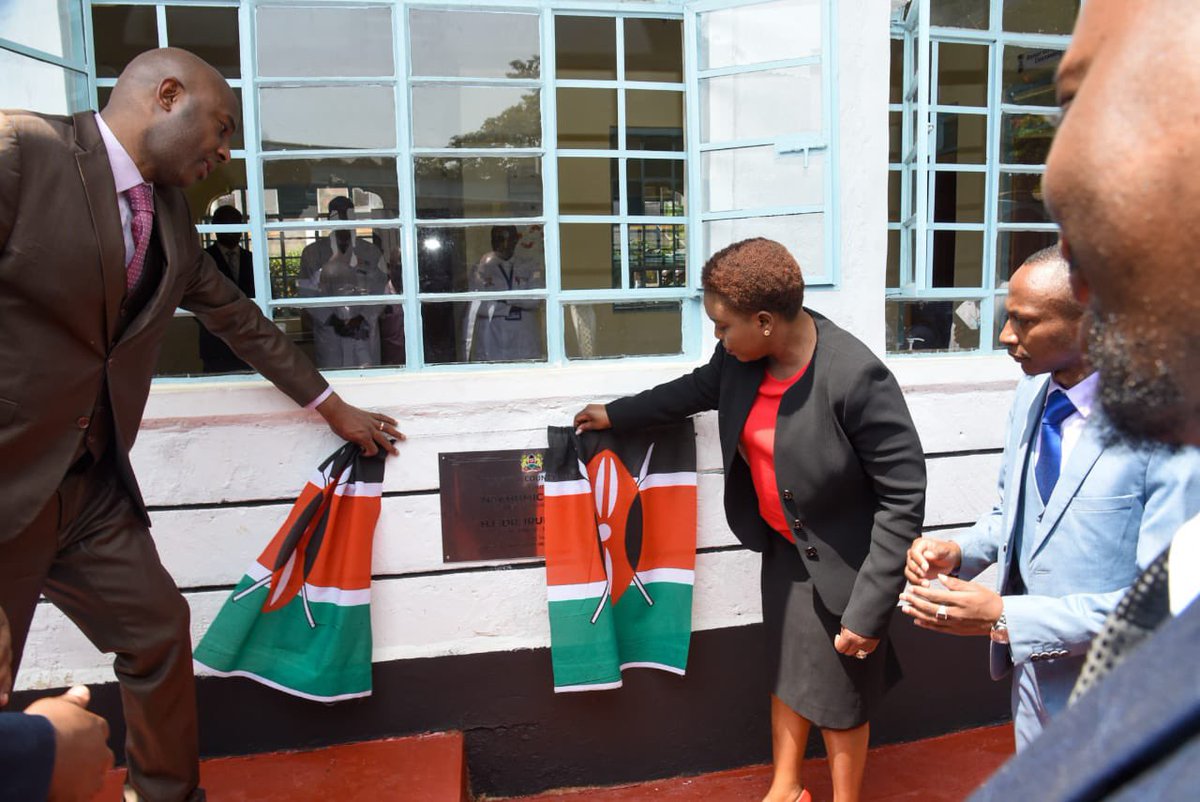 Official_ktta's tweet photo. Cabinet Secretary @Nakhumicha_S proudly launches the Murang'a County Blood Satellite, a major step towards bringing healthcare services closer to the people. This initiative will save more lives and ensure better healthcare access.#BloodDonation #HealthcareAccess #SavingLives https://t.co/yBNnvvKeIa