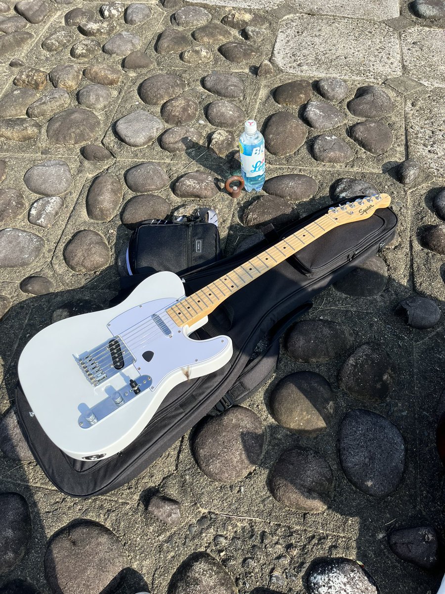 #あなたの愛機見せてください
Squier by Fender Affinity Telecaster Maple/Arctic White