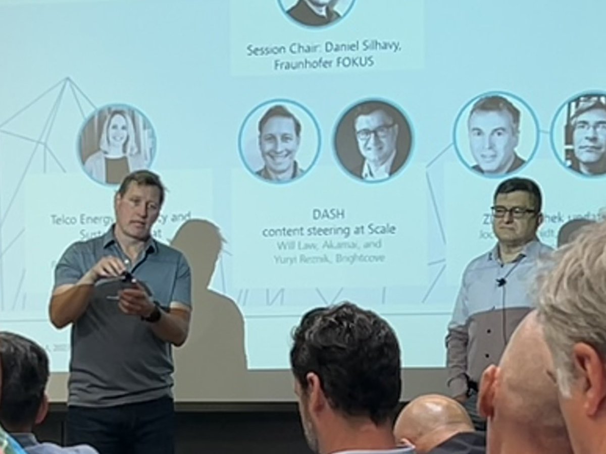 fraunhoferfokus's tweet photo. Session 2 of our #FOKUSMWS is all about the question „Internet delivered Media - Where are we now?“. The session chair Daniel Silhavy introduces the speakers Rita Tasnadi @deutschetelekom, Will Law @Akamai, Yuryi Reznik @Brightcove, Jochen Schmidt and Rainer Kirchknopf @ZDF. https://t.co/JWoZBPUKxh