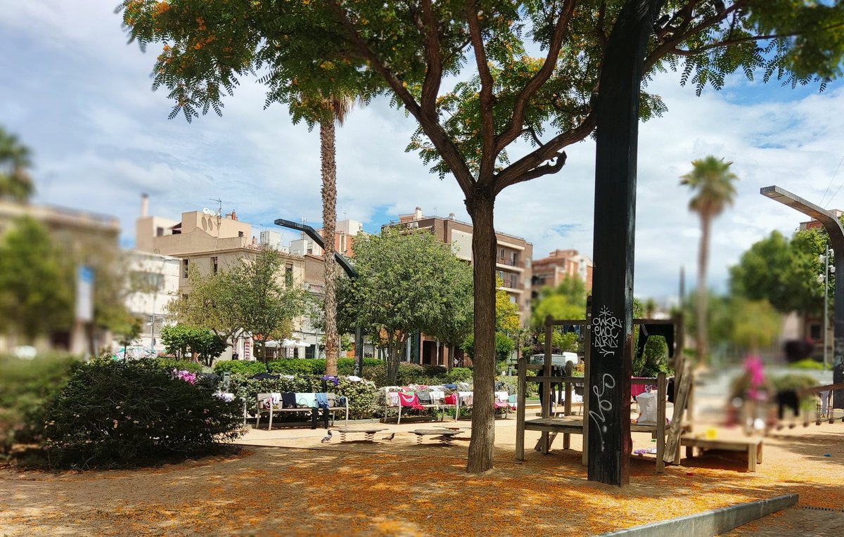 Ara mateix, algú ha fet la bugada a la pl. Pompeu Fabra, a Badalona