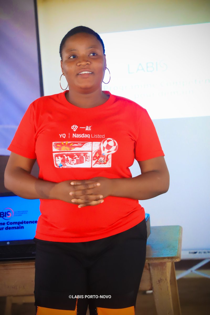 LabisPortoNovo's tweet image. "Retour sur notre atelier #femmeforte et #numeriqueaufeminin à LABIS. Des échanges vibrants avec Mme DJIDONOU de BSB Digital Africa. Les femmes prêtes à façonner l'avenir numérique. Merci pour l'énergie incroyable, restons connectés ! 🚀 @LaiqueOuest