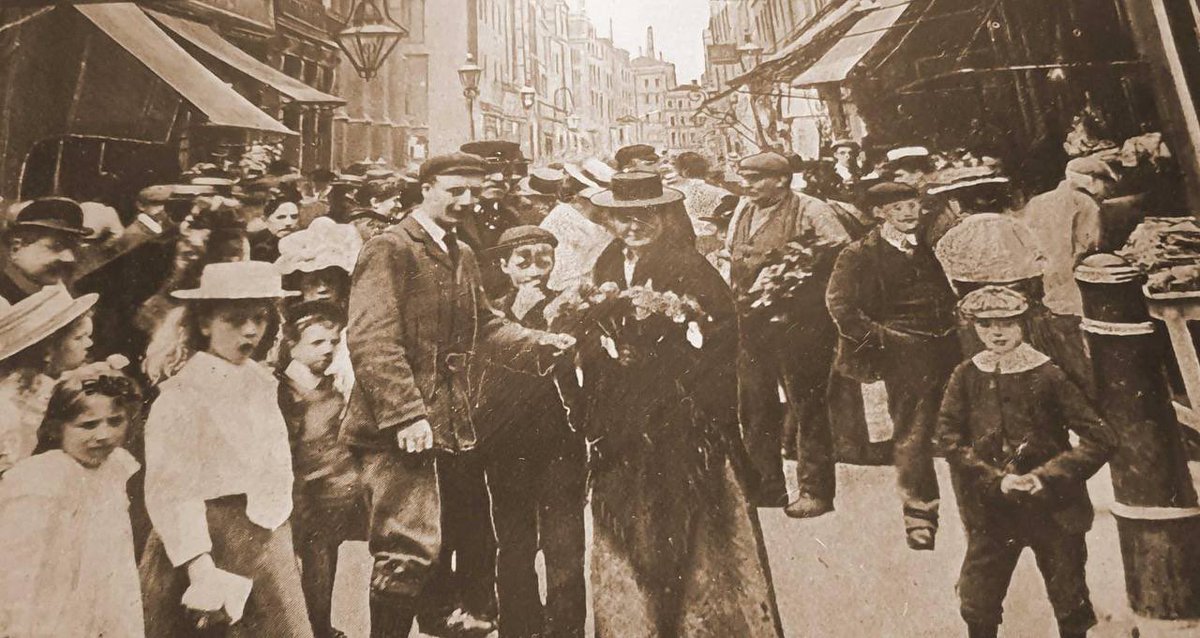 A photograph of Berwick Street Market, Soho, 1890s.