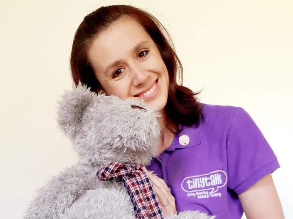 LangtoftFestiv1's tweet photo. The wonderful Kursty Morrison is bringing TinyTalk to Langtoft Festival! Bring your little ones along to the sign language tent and get inspired! 🤩 #LoveLangtoft #SignLanguage #Baston #MarketDeeping #TinyTalk #TinyTalkBabySigning

Festival tickets: https://t.co/ZGr24BmSNc https://t.co/tiyJoIF3Uz
