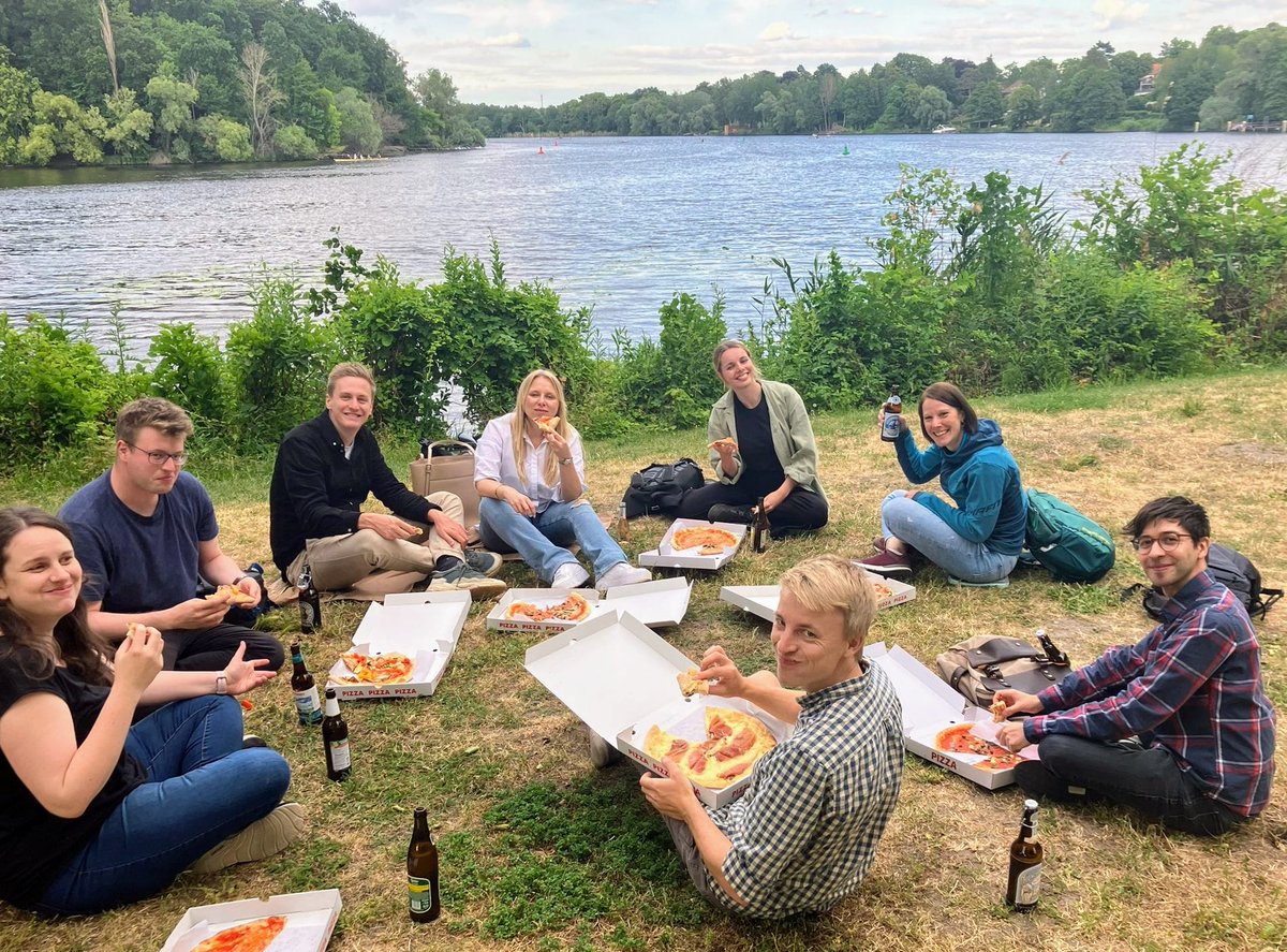 cepa_unipotsdam's tweet photo. Postdoc and Ph.D. students get-together
$\times$
Dinner with the PRSE speaker @_ToFeWe
@shushmargaryan @KatrinHuber17 @AikoSchmeisser @VPetrishcheva https://t.co/Ybgb2RTQWw