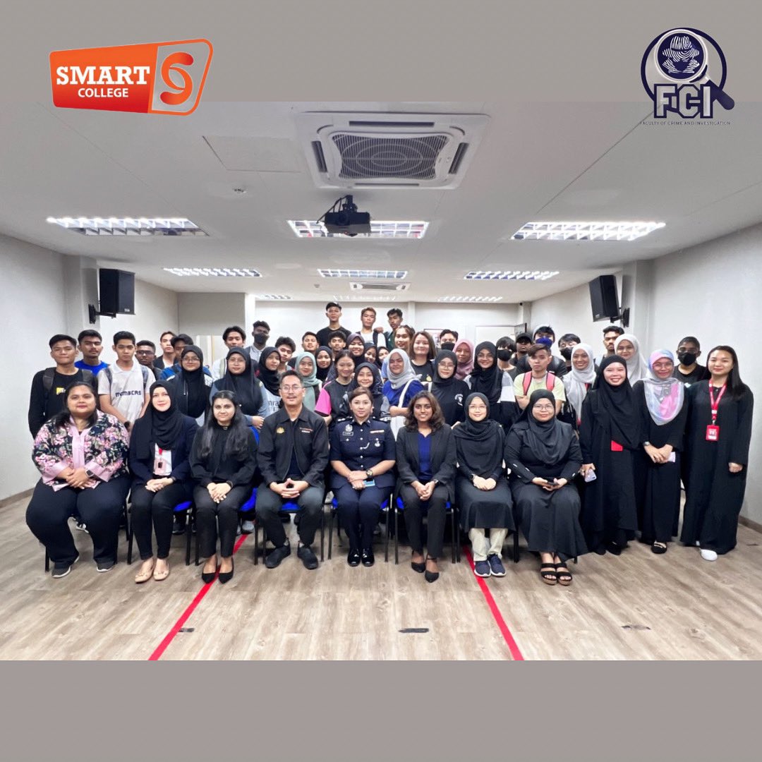 fci_SMART's tweet photo. It’s a wrap! We would like to extend our gratitude to @pdrmsia_official (PDRM) and also @cybersecurity_malaysia (CyberSecurity) for giving a talk on the topic of ScamAlert: Beware of Online Scams! 📱💻‼️ https://t.co/lgEkx3ob0s