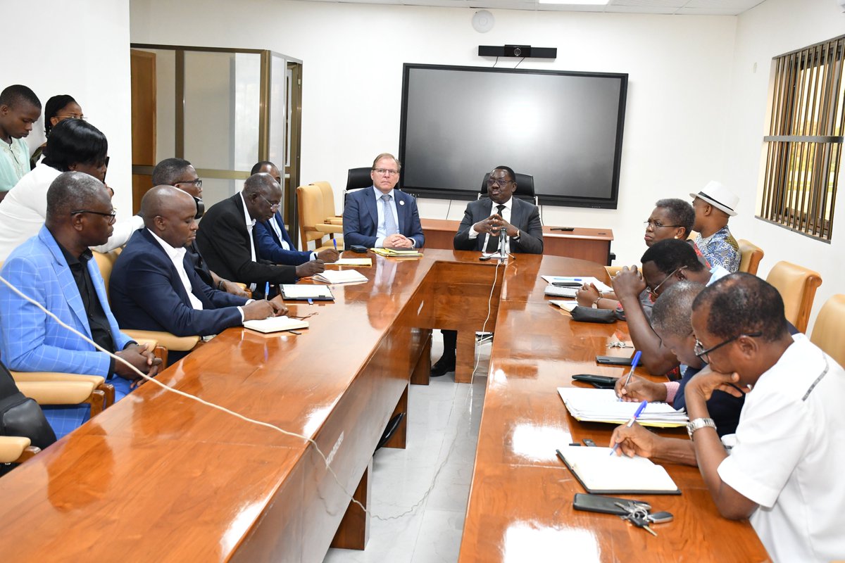 Signature d'accord cadre entre <a href="/IFDCGlobal/">IFDC</a> et le Ministère de l'Agriculture du Bénin. Objectif: renforcer les relations entre IFDC et le Bénin à travers le MAEP. Henk Van Duijn et Gaston C. DOSSOUHOUI ont procédé à cette signature le 6 juin 2023 à Cotonou.<a href="/IFDCGlobal/">IFDC</a> <a href="/gouvbenin/">Gouvernement du Bénin 🇧🇯</a>