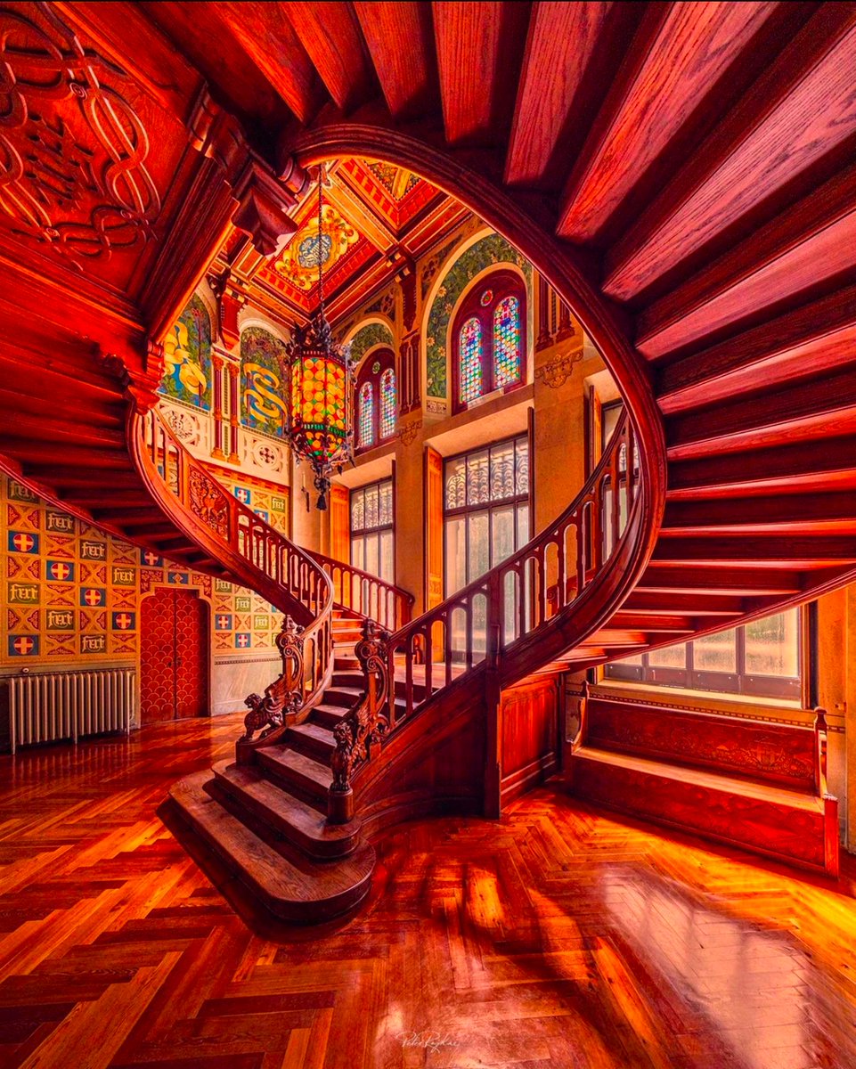 ブラスコウ／秋友克也 on Twitter "RT Culture_Crit 1. The Imperial staircase