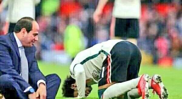 lily112200's tweet photo. تقبل الله يابو صلاح سمعت انك رايح الهلال السعودي بمليار يورو لا ما انا قاعد لحد ما تخلص سجود 🌚😂 https://t.co/KBBwRgXeX5