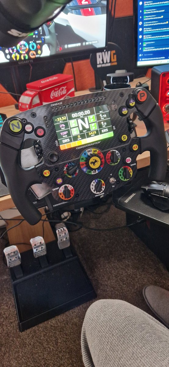 GIFTED 🌟 🌟 🌟 
SF1000 Steering wheel
Gifted and very much appreciated 🙏 
#BestCommunityEver 🧡🤍🧡
@TMThrustmaster