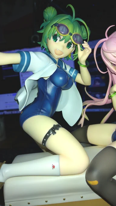 ぽよよんろっく先生のスク水っ娘フィギュアが届きました!! 待ったかいがありました、すごくよきです 改めてスク水が好きなことを思い知りました  えっちな差し替えパーツ付きのフィギュア買ったの初めて(ツイッタでは見せられないよー)