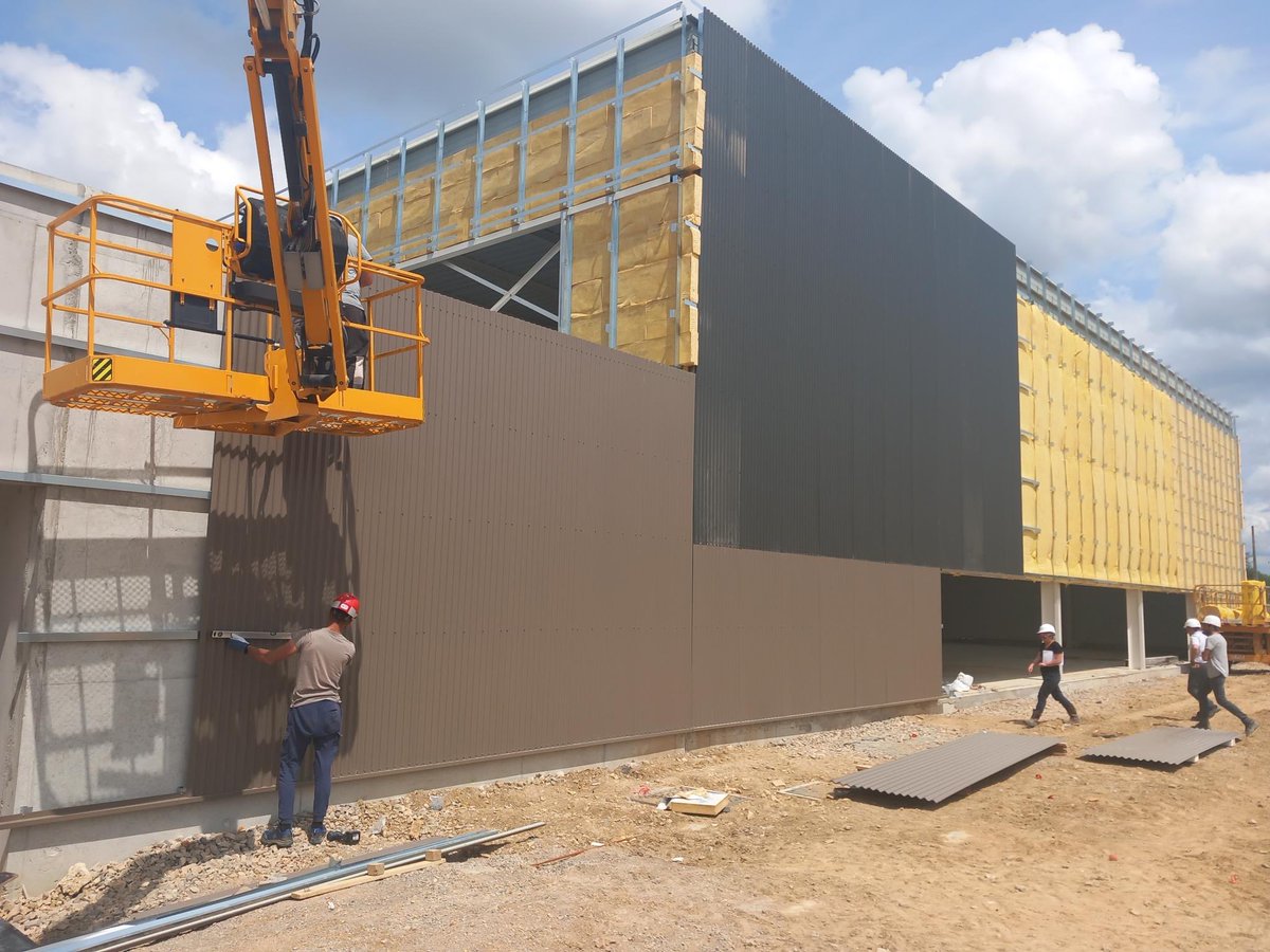 PompiersHerault's tweet photo. #Travaux|| Du côté de #Gignac le #CEIFOR prend forme Les bâtiments sortent de terre &amp; laissent apparaître ce que sera dans quelques mois ce centre interdépartemental de #Formation de dernière génération https://t.co/bbZbCfqxk8