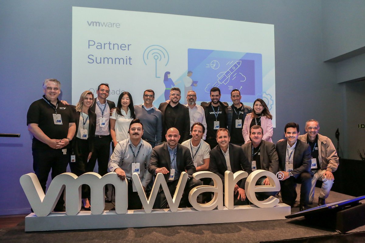 RafaelVmw's tweet photo. What an honor to have 200+ members of the @VMware_Partners ecosystem at @VMware Partner Summit Brazil. Session full of energy and great content! 

Thank you @MielkeVM @thiagorsbessa @marcelopardo @rafael_perdigao @charbel_issa and everyone that supported and attended the event! https://t.co/QTniQbEzrd