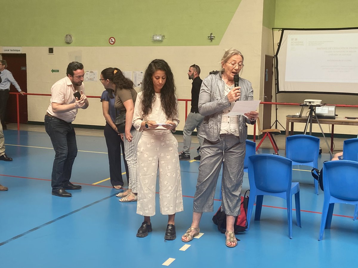Verobrule's tweet photo. La #CirconscriptionLeMéeSurSeine participe à la journée départementale de l'#EducationPrioritaire qui se déroule au collège les Capucins #Melun. Présentation des projets menés sur le #REP du #MéesurSeine. Avec l’#IEN, #CoordoRep, #ERDC, #CPAIEN. https://t.co/S4eNBpYNiq