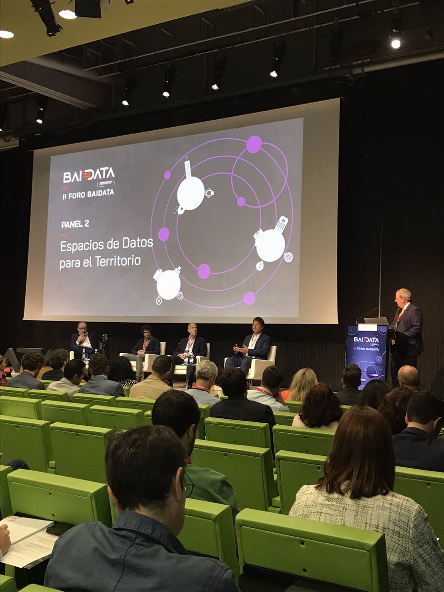 baidata_idsa's tweet photo. 👉🏼🌎Continuamos el #FOROBAIDATA con un panel sobre #espaciosdedatos para el Territorio

💬Participan Mike de Roode de @TNO_pers, Roberto García de @DinyconSistemas, Jon Petralanda de CAF y Francisco Javier Seoane de @euskotren 

🗣Modera @olazaro74 de @Innovalia_group y BAIDATA https://t.co/8nbCieqhu6